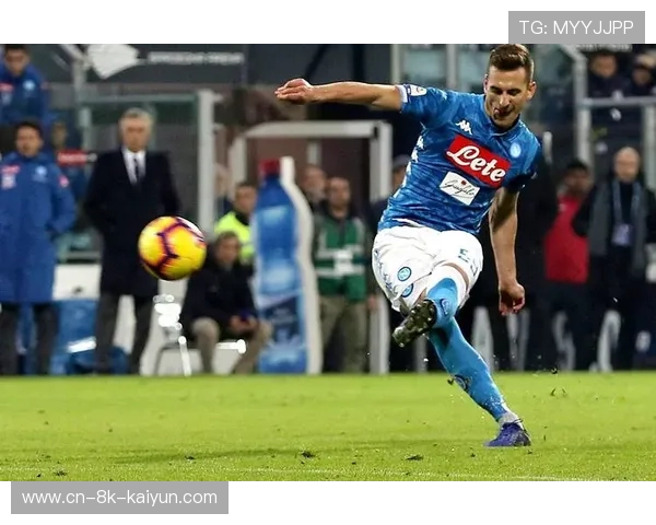 罗马与那不勒斯关注利物浦边锋小基耶萨，球员未来悬而未决