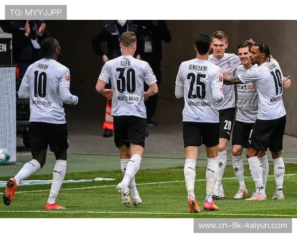 门兴格拉德巴赫1-1战平柏林联合,板仓滉救主 门兴格拉德巴赫1-1战平柏林联合,板仓滉救主