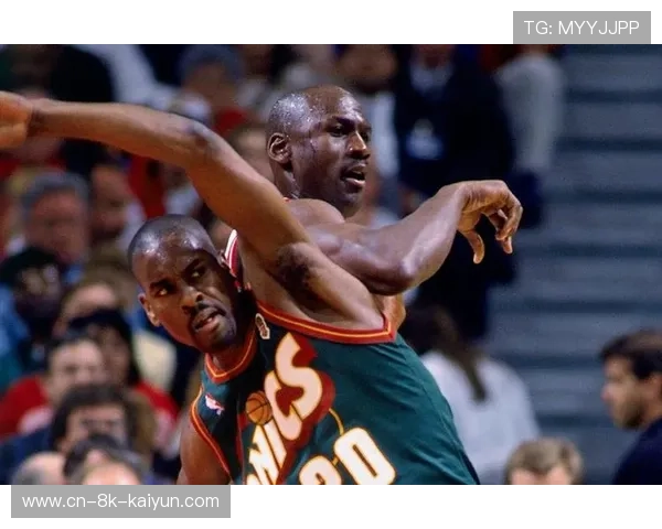 独行侠第三节35-14攻势战术解析,弗拉格传导球激活外线 独行侠第三节35-14攻势战术解析,弗拉格传导球激活外线